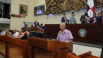 Héctor Ávila, dirigente de la Coordinadora Fecha en el pleno de la Asamblea Nacional.