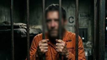 Investigaciones continúan para dar con el segundo involucrado y esclarecer el móvil del crimen.