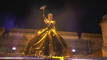 La cantante durante la presentación.