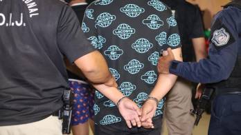 Uno de los detenidos. Se les imputó por delitos de pandillerismo durante la audiencia