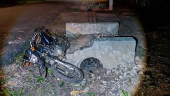 La víctima era un humilde vendedor de pescado y manejaba su moto cuando ocurrió el accidente