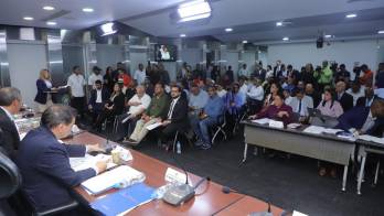 El 10 de septiembre, los transportistas fueron recibidos por la Comisión de Comunicación y Transporte.