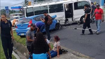 Pasajeros dijeron que los conductores de los busitos venían a toda velocidad
