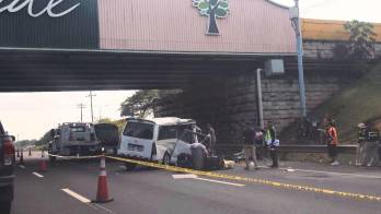 Una persona pierde la vida y varias resultan heridas tras un accidente de tránsito registrado la mañana de este miércoles en la Autopista Arraiján - La Chorrera.