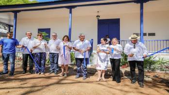 El mandatario asistió acompañado de la primera dama, Maricel Cohen.