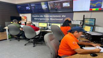 Las autoridades hacen un llamado a la población a mantener la calma.