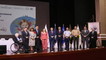 Durante su intervención, Abrego destacó la doble misión de muchos funcionarios.