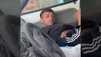 El video del ladrón dormido rápidamente se hizo viral en redes.