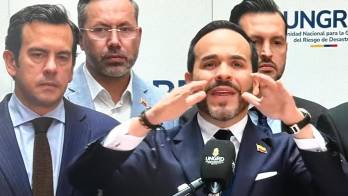 Captura de video tomada a través de rastreo de redes que muestra al presidente de Colombia, Abelardo de la Espriella (d), hablando este lunes en Bogotá (Colombia). EFE