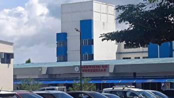 Se salvó porque el río no estaba crecido. Sus compañeros también lo auxiliaron.