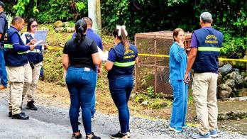 Tras el ataque, el agresor se dio a la fuga con una herida leve en el cuello a bordo de un pickup color blanco