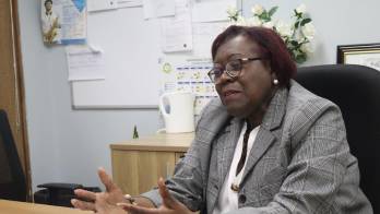 La profesora Yolanda González, decana de Enfermería de la UP.