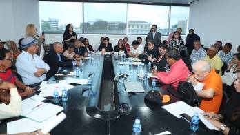 Vista de la reunión de este martes en la Asamblea.