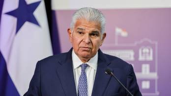“Estoy indignado y avergonzado”, dijo Mulino al anunciar investigaciones, sanciones y nuevas medidas.
