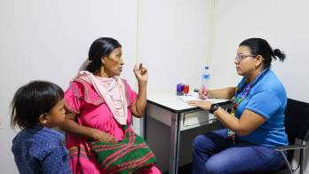 La Clínica Móvil de UDELAS acercó servicios de salud a comunidades de Azuero y Veraguas.