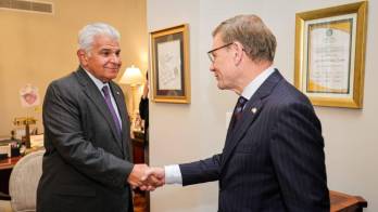 El presidente José Raúl Mulino recibió al canciller alemán Johann Wadephul en el Palacio de las Garzas para abordar la cooperación bilateral.