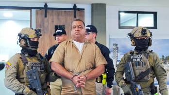 Geovany Andrés Rojas alias Araña, señalado cabecilla del grupo Comandos de Frontera una de las disidencias de las FARC, durante su traslado a Barranquilla para ser extraditado a Estados Unidos.
