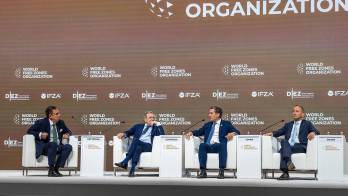 Fotografía sin fecha específica, cedida por la Organización Mundial de Zonas Francas (World FZO), que muestra a personas participando en una sesión anterior del congreso World FZO.