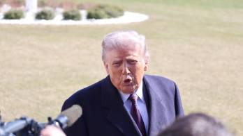 Dio declaraciones a la prensa sobre este tema en la Casa Blanca antes de partir hacia Texas para un mitin.