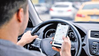 Conductores cuestionan el aval obligatorio de las prestatarias y piden al Gobierno reconsiderar el decreto.