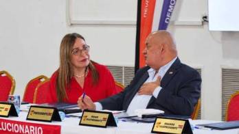 Balbina Herrera y Benicio Robinson, en medio del debate interno que atraviesa al PRD por las reformas electorales.