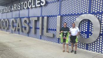 Historia Patria: Emotivo reconocimiento revive una época dorada del fútbol veragüense en Santiago