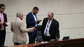 Asamblea: Pleque pleque y llamado de atención a Camacho ¿Qué ocurrió? [VIDEO]