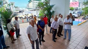 Jubilados en protesta por mejores condiciones de vida.
