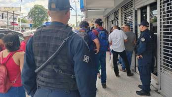 Familiares, amigos y compañeros de Jafeth González acudieron a las audiencias para exigir justicia y solicitar dónde se encuentra.