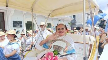 Esthercita Nieto ayer cumplió 82 años de edad.