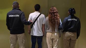 Funcionarios de Migración realizaron el control a los pasajeros que intentaban ingresar al país por Tocumen.