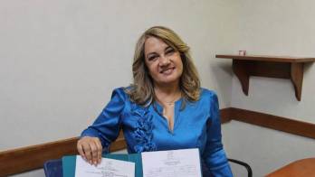 Migdalia Bustamante oficializa su candidatura a rectora de la Universidad de Panamá