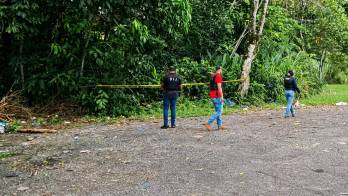 Cuerpo estaba en medio de la maleza y a un costado de la vía que conecta al Puente Atlántico