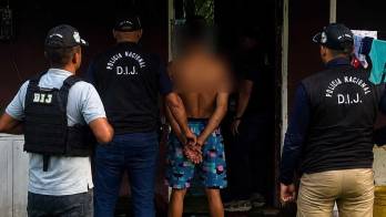 El aprehendido será presentado ante un juez de garantías para las audiencias de legalización de captura, imputación de cargos y definición de las medidas cautelares.
