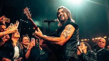 Juanes se presentó la noche del miércoles en la Quinta Vergara, donde se llevó las Gaviotas de Plata y Oro del Festival de Viña del Mar 2026.