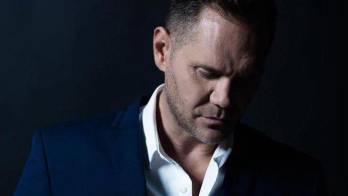 La sentencia final recoge como atenuante que Vidal actuó bajo el influjo de su severa adicción a sustancias psicoactivas, lo que facilitó la vía del tratamiento médico sobre la reclusión.