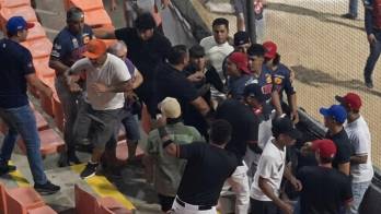 La pelea fue el sábado en el estadio Roberto ‘Flaco Bala’ Hernández.