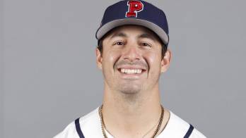 Logan Allen de los Guardianes de Cleveland.