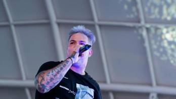 El cantante Víctor Regueira, mejor conocido como “Chispín”.