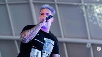 El cantante Víctor Regueira, mejor conocido como “Chispín”.