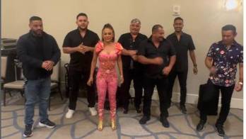 Los Patrones de la Cumbia en plena participación en un video viral de TikTok .
