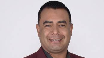 El funcionario fue aprehendido.