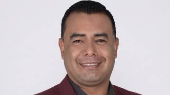 El funcionario fue aprehendido.