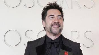 El español Javier Bardem posa en la alfombra roja durante la 98º edición de los premios Óscar este domingo, en el Teatro Dolby de Los Ángeles (Estados Unidos). EFE/ Ómar Alonso