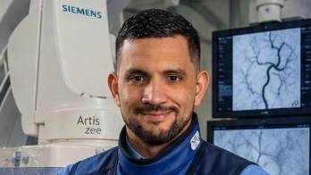 El médico José Domingo de Obaldia que estudia en Israel.