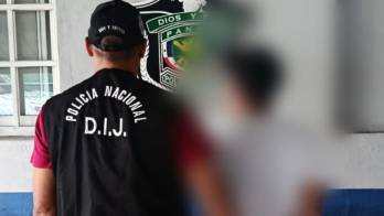 La diligencia de allanamiento permitió la captura del sujeto requerido por la justicia.