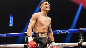 Alfredo Soto celebras tras la victoria en territorio ajeno.