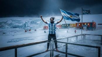 ¡Fútbol extremo! Celebró el triunfo de Argentina a -30 °C en la Antártida [VIDEO]