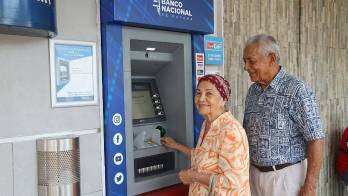 Fecha aplica tanto para los que cobran por cheque como por ACH en su cuenta bancaria.