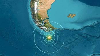 Terremoto de 7,5 sacude Chile y emiten alerta de tsunami